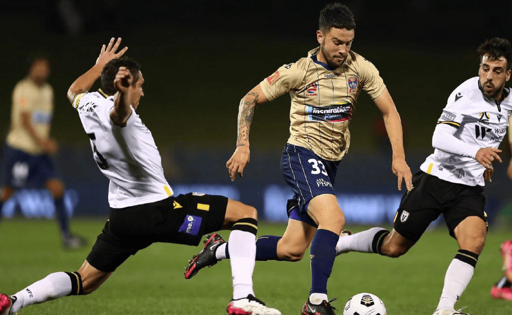 集结日体能课后，纽卡斯尔豪取连胜备战中超，球迷炸锅，临场指挥获称赞的简单介绍-开云体育