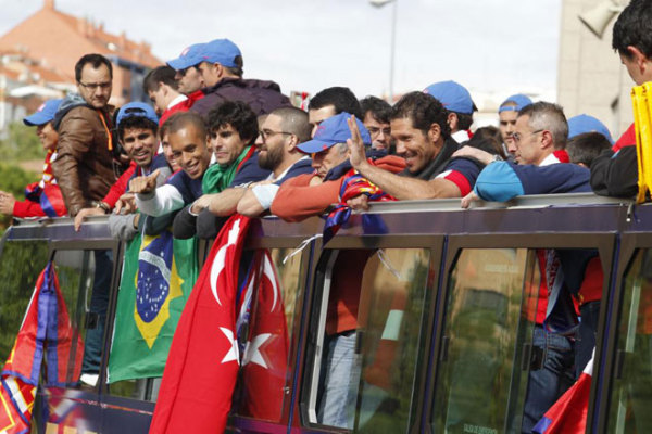 包含赛地聚焦——国王杯今晨热度飙升,迈阿密热火完成体检,震撼外界,身体对抗强度拉满的词条-开云体育下载APP